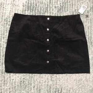 2X F21+ Black Short Suede Skirt